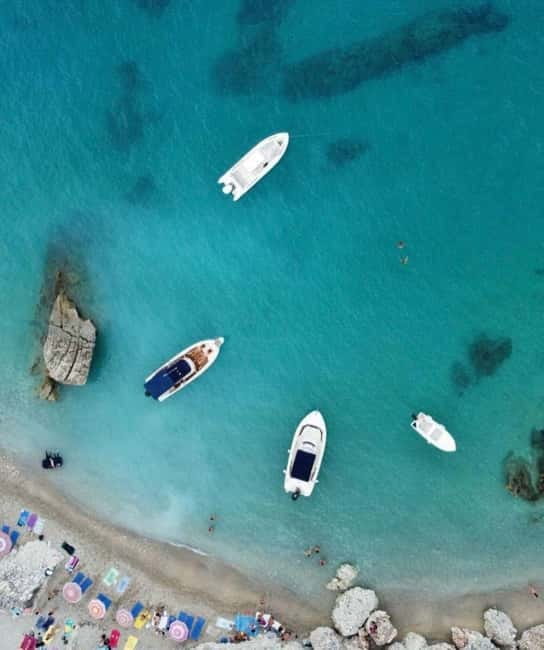Sarandë:Krorez Boat Tour with Free Umbrella&Snorkelling mask - Kakome Beach and the First Swim