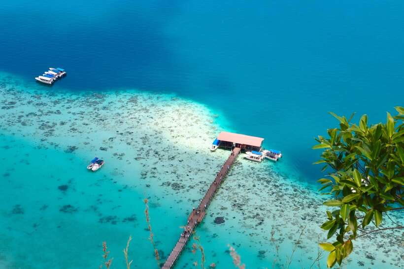 Semporna: Bohey 3 Islands Hike, Snorkel/Dive Tour with Lunch - Mantabuan, reefs, and a former sea community