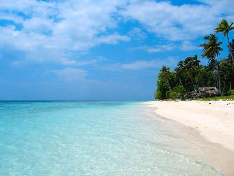 Semporna: Explore 3 Islands Tour Snorkel or Dive & Lunch - What to pack for a smoother day