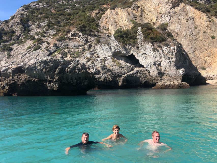 Sesimbra: Arrábida Beaches & Caves Boat Tour with Snorkeling - Baleeira and the coast’s whaling past