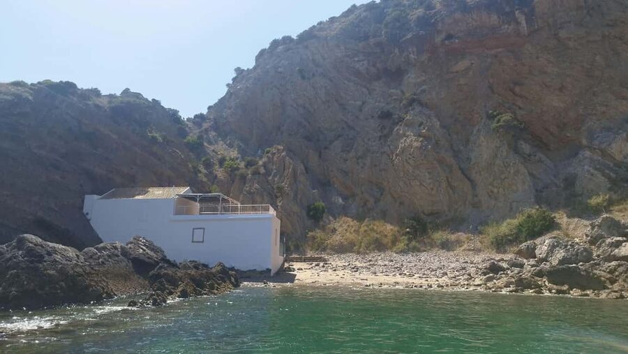 Sesimbra: Boat Trip with Snorkeling at Secret Beaches and Bays - Baleeira Beach, the longest and most relaxed stop