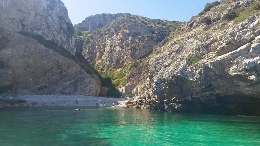 Sesimbra: Boat Trip with Snorkeling at Secret Beaches and Bays - Who should book this Sesimbra boat trip