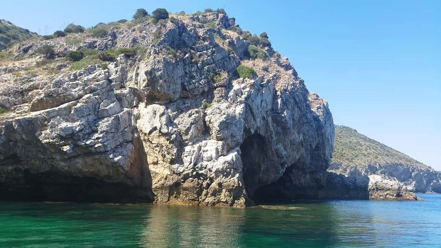Sesimbra: Boat Trip with Snorkeling at Secret Beaches and Bays - Practical advice for a better morning or afternoon