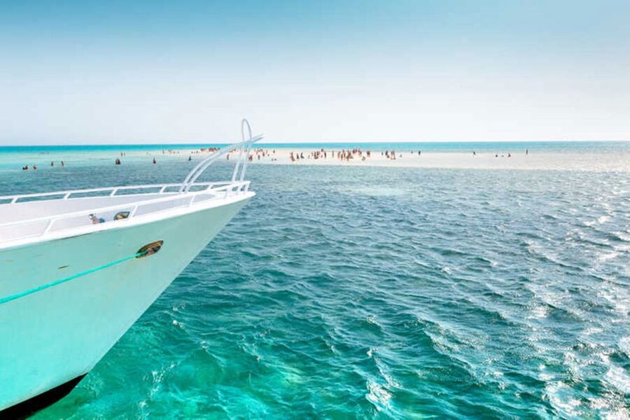 Sharm El-Sheikh: Ras Mohamed & White Island Snorkeling Trip - White Island, beautiful but busy