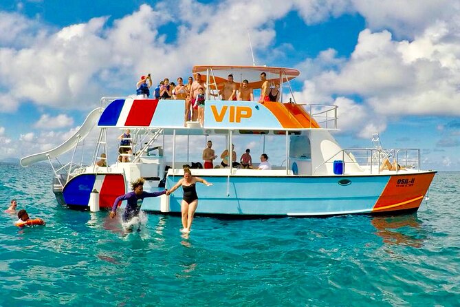 Short Excursion 4-Hour Party Catamaran and Snorkeling - A reef trip with a party boat attached
