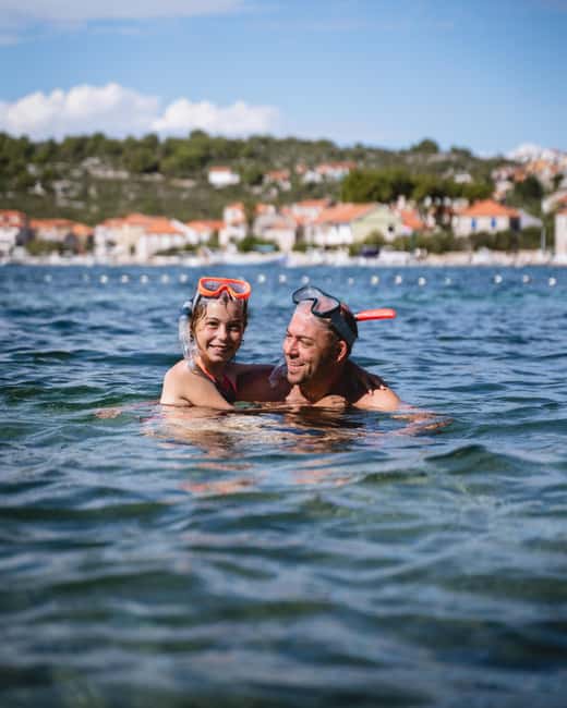 Šibenik: Archipelago Boat Tour with Snorkeling & Wine - Leaving Šibenik for the open water