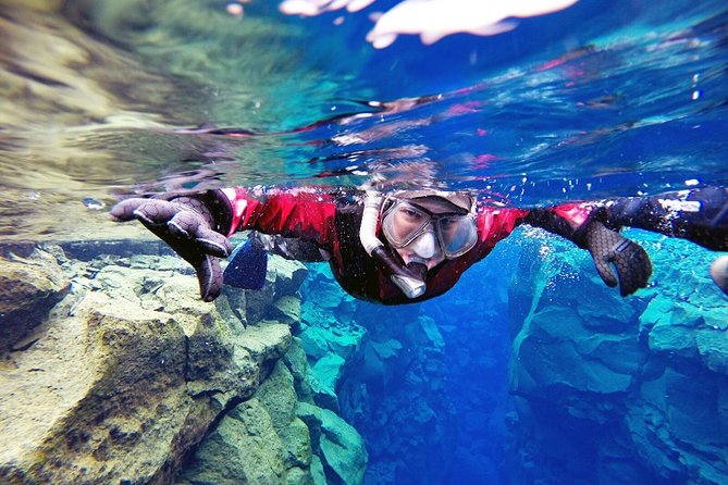 Silfra Drysuit Snorkeling Tour with Free Photos - From Reykjavik - The tectonic plate story is real, with one useful bit of nuance