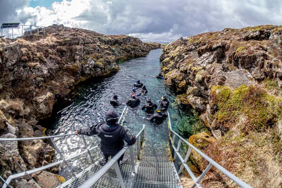 Silfra: Snorkel Between Continents. Free Professional Photos - Key points at a glance