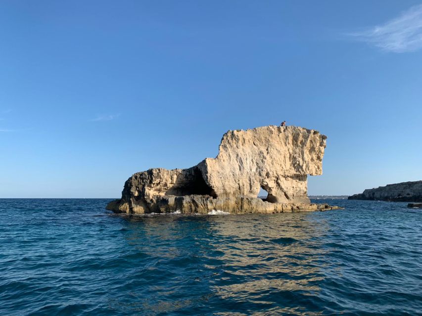 Siracusa: Ortigia Boat Tour with Marine Grotto & Snorkeling - Castello Maniace and the edge of Ortigia