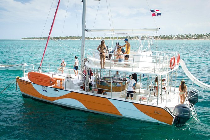 Small Group Snorkeling Cruise with Open Bar and Light Snacks - A small catamaran, not a packed party boat