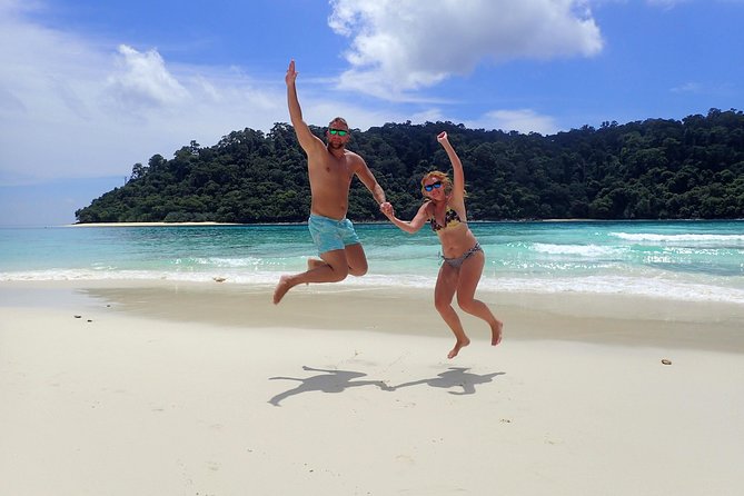 Snorkel Adventure Sea Tour to Koh Rok and Koh Haa from Koh Lanta - The two-hour beach stop on Koh Rok Nai