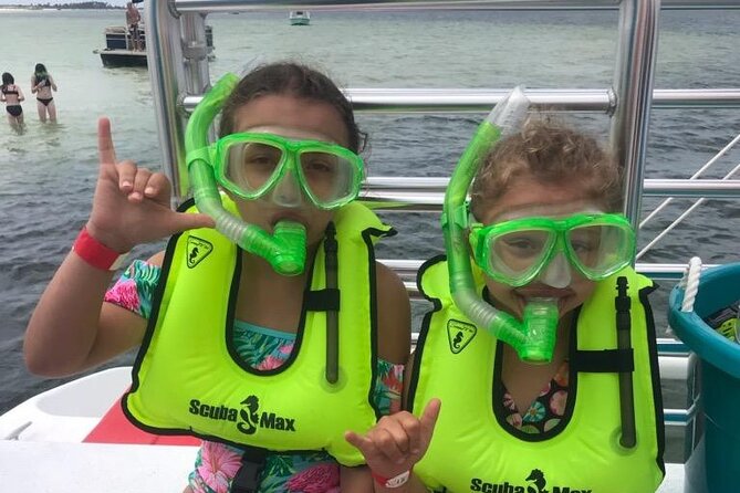 Snorkel & Dolphin Sightseeing Tour Aboard the Footloose - Drinks, snacks, and the relaxed onboard mood