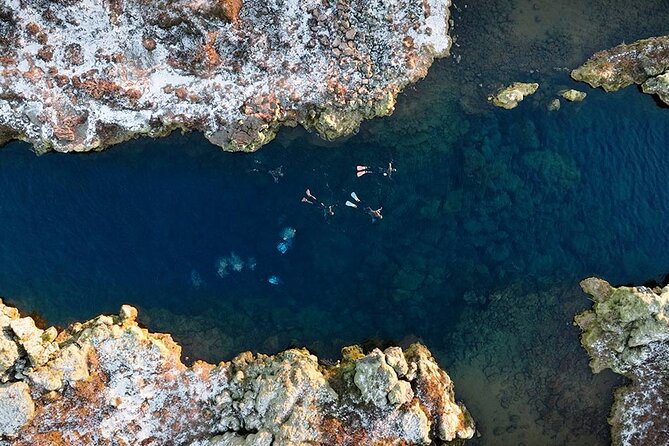 Snorkel the Silfra Fissure-Meet on Location (Free Photos & Cocoa) - Why the small groups matter