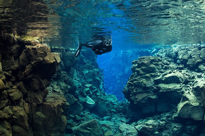 Snorkel the Silfra Fissure-Meet on Location (Free Photos & Cocoa) - Cold, gear, and comfort in the water