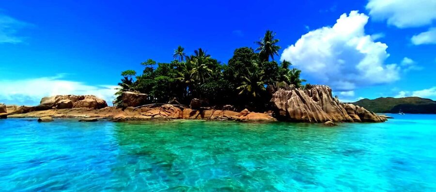 Snorkeling St-Pierre Marine Park and Anse Petite Cour - Two Praslin snorkeling spots in one short outing