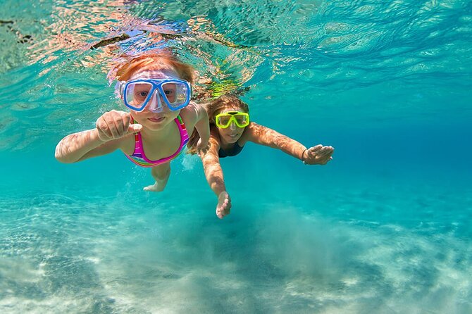 Snorkeling Trip To Pigeon Island - The short shared boat ride to the island