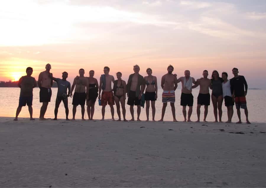 Snorkelling & islandhopping tour Karimunjawa (sharing tour) - Sunset on the return trip