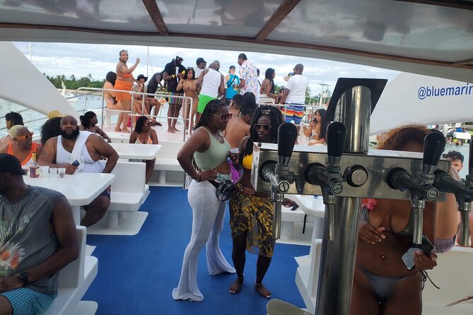 Sosua Party Boat - Snorkeling + Snack +BBQ Food and Drinks - The natural pool stop
