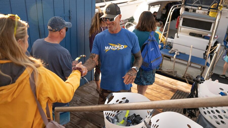 South Maui: Molokini & Turtle Town Snorkeling Tour with Meal - Crew help, safety, and comfort