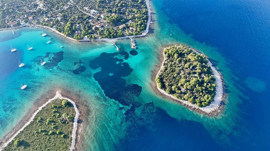 Split: Blue Lagoon & 3 Island Cruise with Snorkeling - Blue Lagoon: clear water and a proper swim