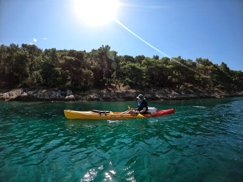 Split: Guided Sea Kayaking Tour with Snorkeling - The return to Bene and the short wine stop