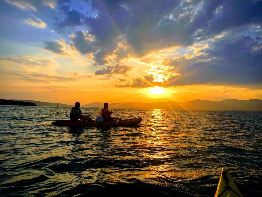 Split: Guided Sunset Sea Kayaking & Snorkeling Tour - The sunset paddle back to Bene Beach