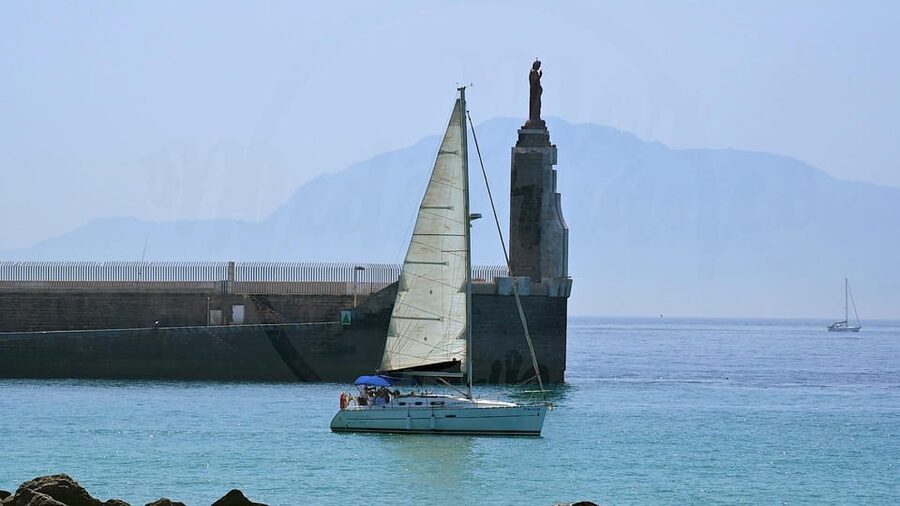 Tarifa: Sailboat Tour, Snorkelling, Tapas & Drinks - Isla de las Palomas and the swimming stop