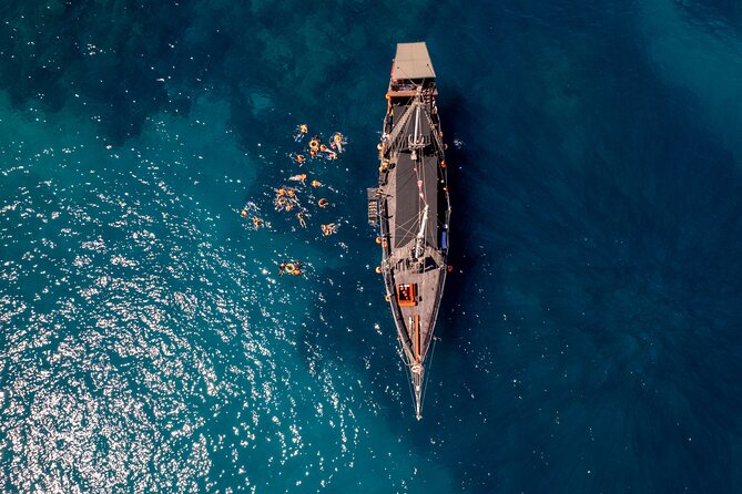 Treasure Hunt Snorkeling Lunch Cruise from Cabo San Lucas - The pirate theme is more than a costume, but less than a full history show