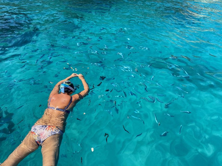 Tropea: Capo Vaticano Boat Trip with Snorkeling & Drink - What the boat atmosphere is really like