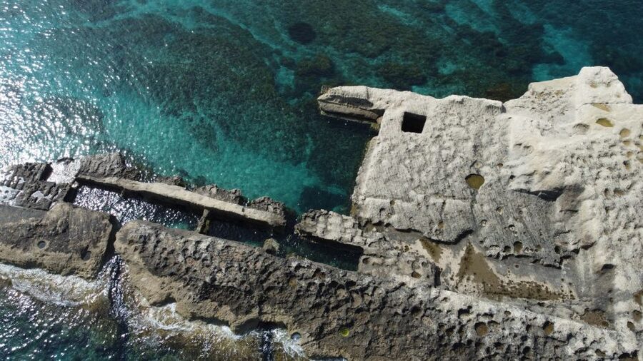 Tropea: Scoglio delle Sirene Snorkeling Cruise with Aperitif - Tropea from the water and Spiaggia Michelino