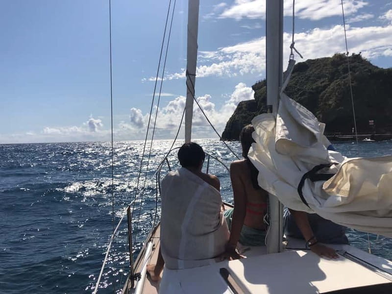 Vila Franca do Campo: Meio dia veleiro privado c/snorkeling - Food, wine, and three hours on the water
