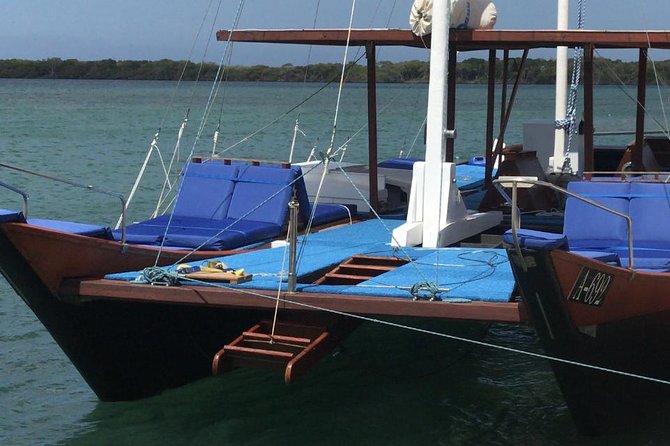 VIP Morning Delight Champagne Sailing and Snorkeling with Lunch - Why the small boat changes the experience