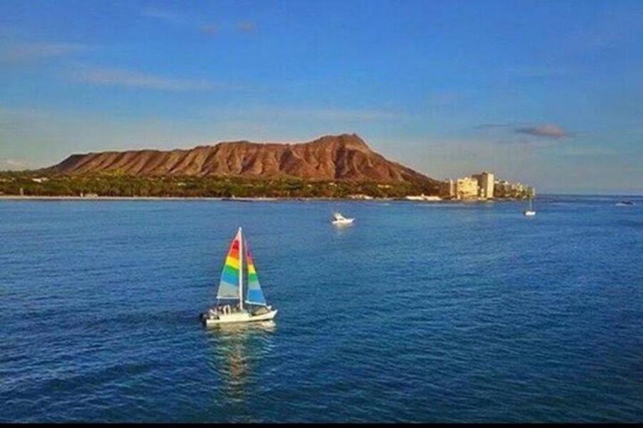 Waikiki Beach: Turtle Snorkeling and Sailing on Hāwea - Who should book this Waikiki snorkel and sail