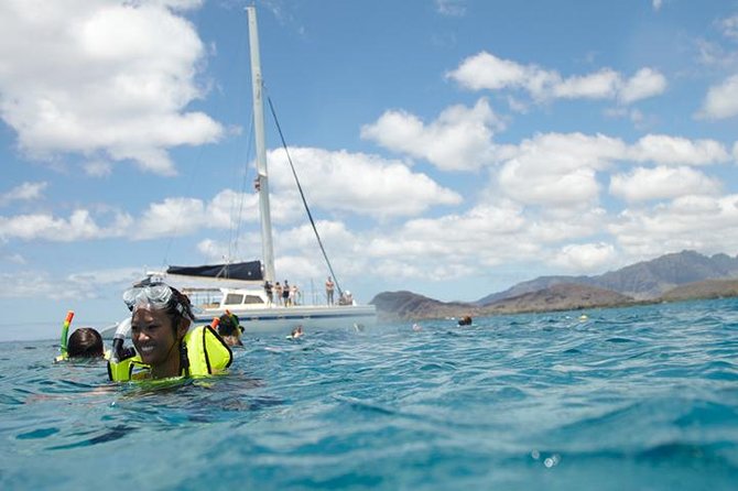 West Oahu Dolphin Watch and Snorkel Sail with Lunch - From Makaha to Kaneana Cave by catamaran