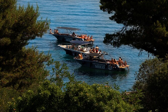 Zadar: 3 Islands Luxury Boat Tour with Aperol Spritz & Snorkeling - What the small boat adds to the day