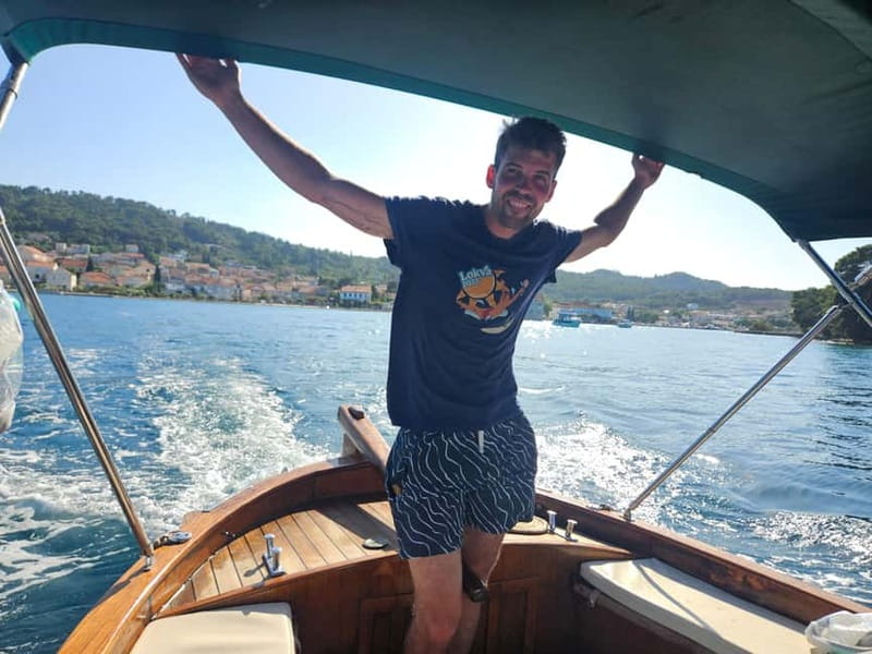 Zadar: 3 Islands Snorkeling Cruise with Prosecco - The boat, shade, equipment, and comfort
