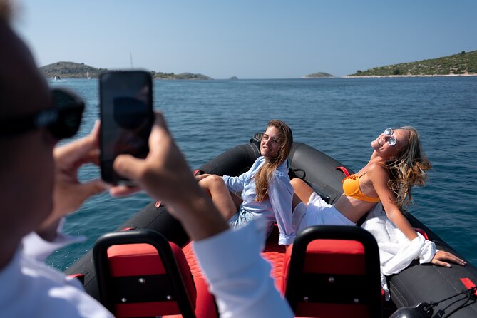Zadar: Island Luxury Speedboat Tour with Snorkeling - What to pack for these three stops