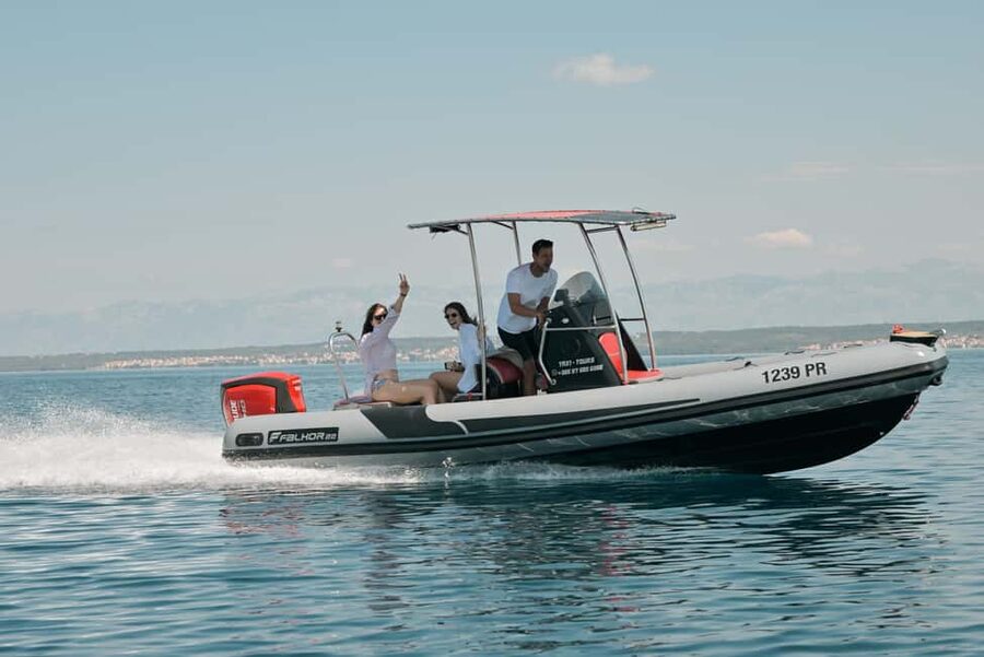 Zadar:Speedboat Tour Thrill Ride with Snorkeling on 3 island - What to pack for four hours on the Adriatic