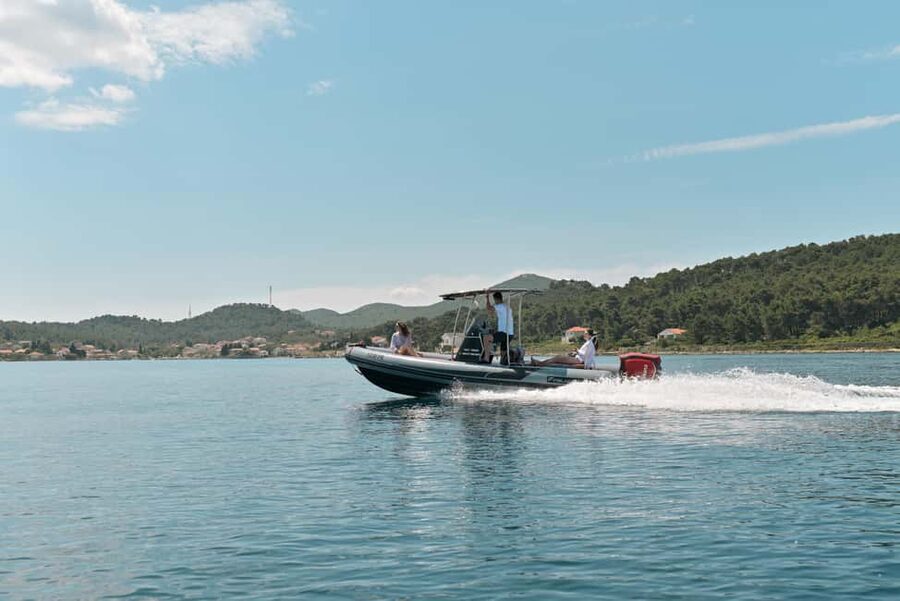 Zadar:Speedboat Tour Thrill Ride with Snorkeling on 3 island - David and George set the tone